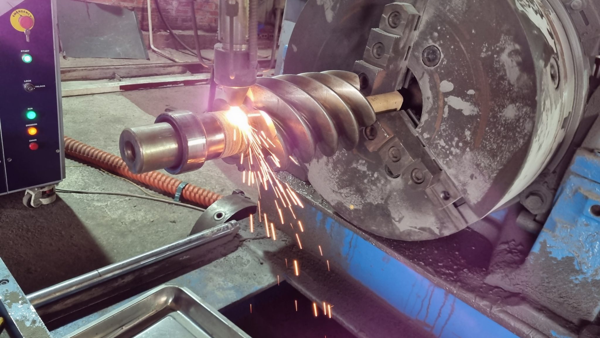 Các đặc điểm chính của lớp phủ laser là gì và quy trình này như thế nào ...